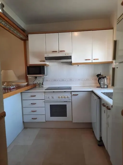 Cozy Apartments Nearly Sea,Tennis,Bars And Other Malaga